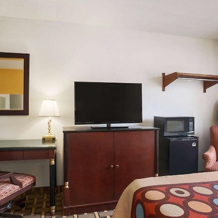 Brookville Inn Екстер'єр фото