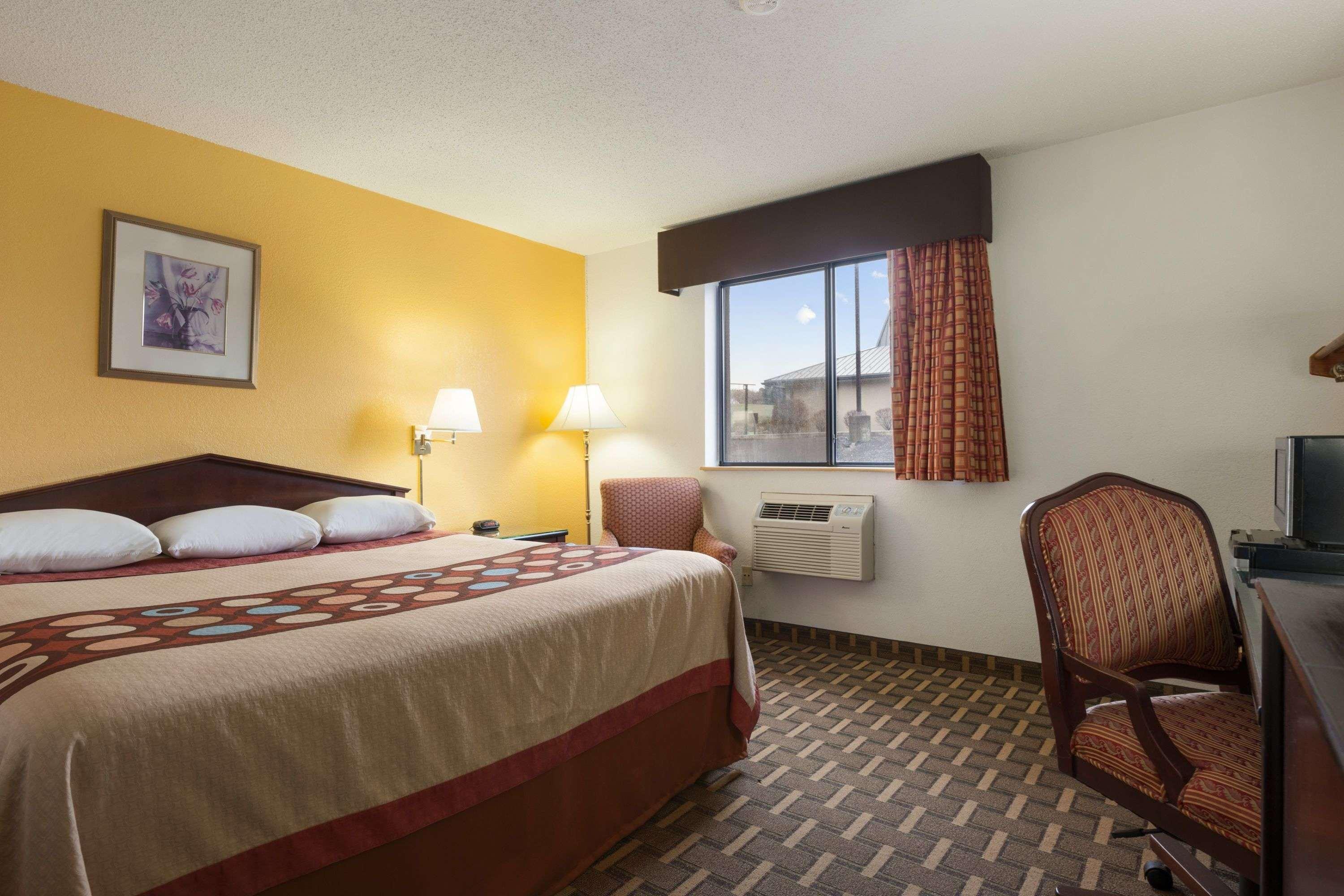 Brookville Inn Екстер'єр фото
